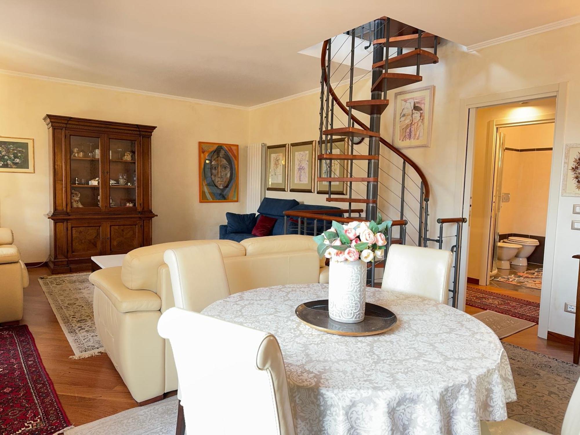 Casa Perfetta Per Grandi Famiglie, Con Jacuzzi Villa Bevera  ภายนอก รูปภาพ
